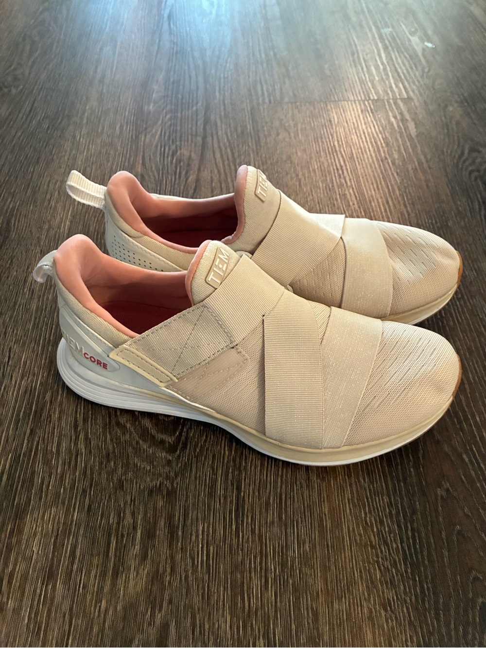 Slip-On Performance cycling Sneakers in Light Beige and Blush